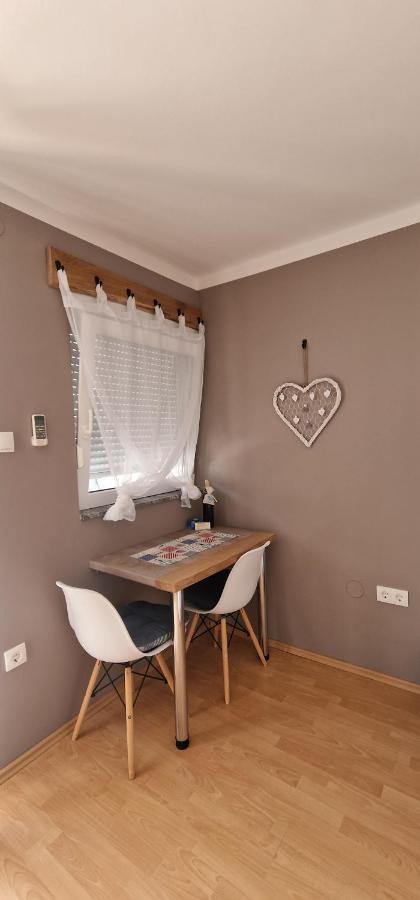 Apartmani Dutkovic Vrboska Extérieur photo