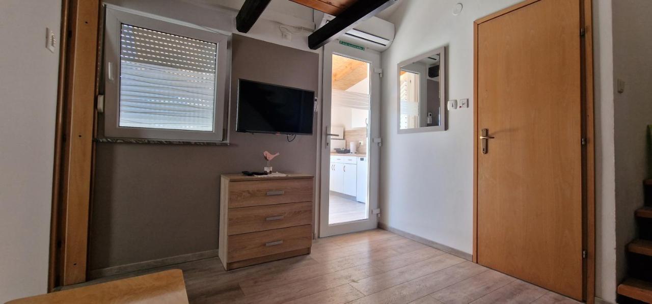 Apartmani Dutkovic Vrboska Extérieur photo