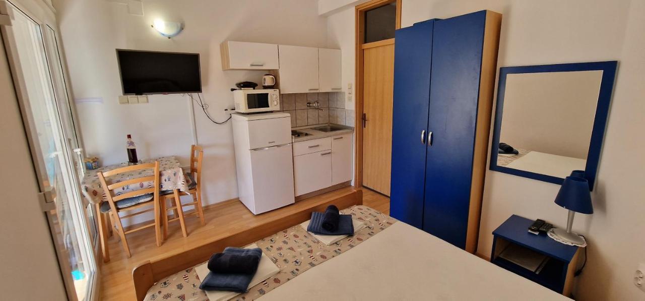 Apartmani Dutkovic Vrboska Extérieur photo
