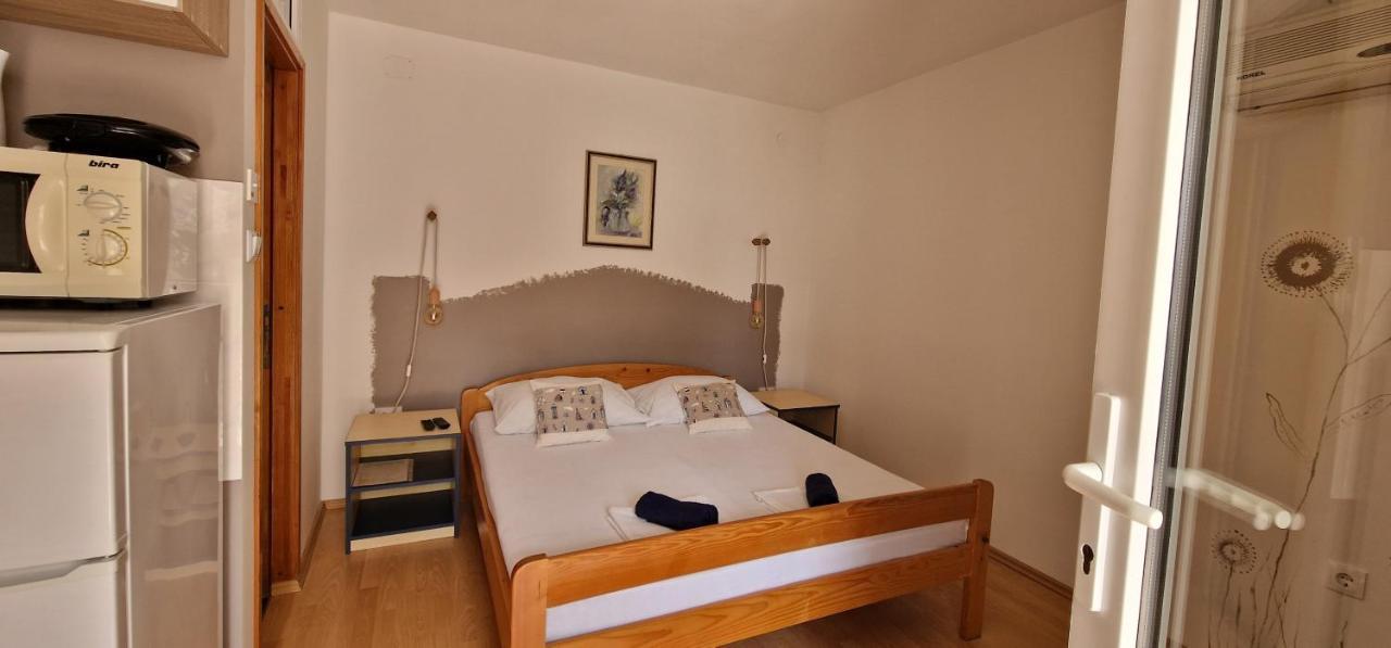 Apartmani Dutkovic Vrboska Extérieur photo